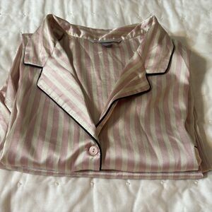 Woman’s Victoria’s Secret Pajamas Set size Medium